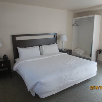 Basalt Mountain Inn - king bed - Hotels Near Me - Basalt, Colorado