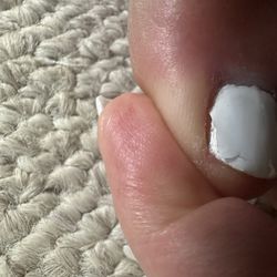 Luxury Nails & Spa - Didn't use real gel and peeing 4 hours later..