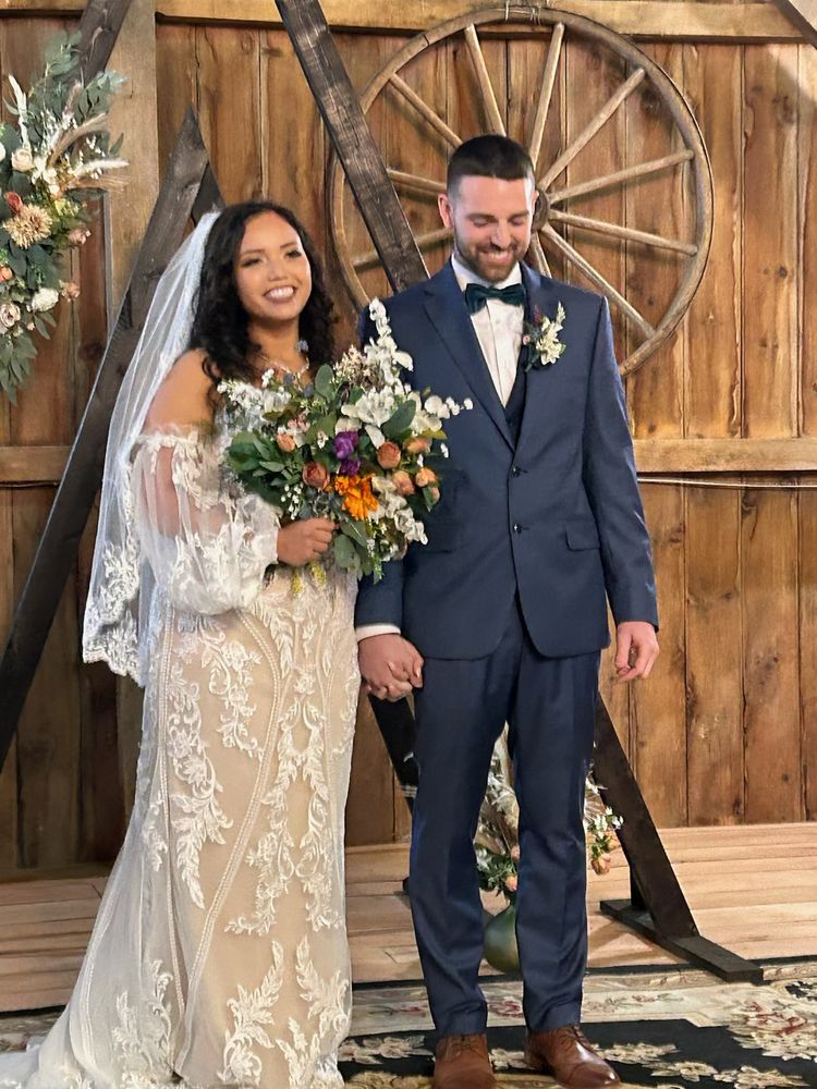 THE GRAY ESTATES BARN Request Information 23 Photos 12472 Oller Rd, Creston, Ohio