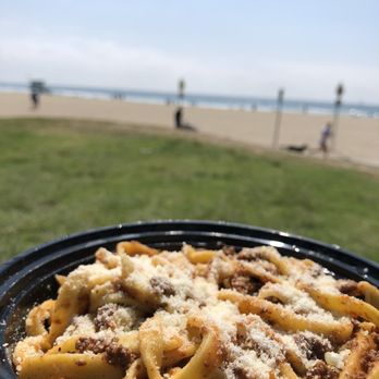 Fabios Pasta - Fettuccine with meat sauce - Italian Near Me - Venice, California Fabios Pasta - Fettuccine with meat sauce - Italian Near Me - Venice, California