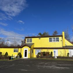 Warren Kitchen & Cutlery - Outside of Warren Kitchen & Cutlery