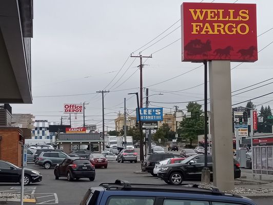 Aurora Donuts & Ice Cream by null