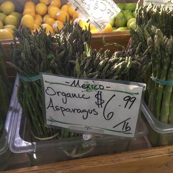 Fircrest Market - asparagus and lemons - Grocery Near Me - Sebastopol, California