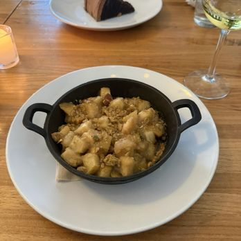 Lola’s - Apple crisp - Wine Bars Near Me - Omaha, Nebraska