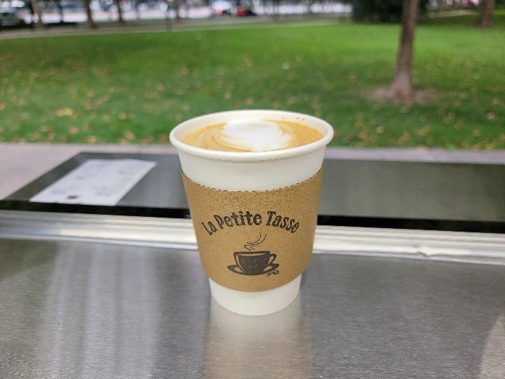 La Petite Tasse Logo