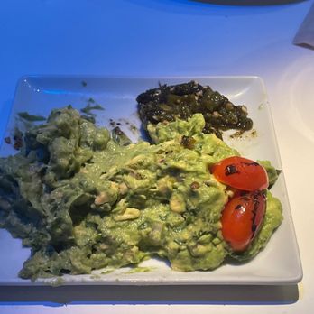 Doce Mesas - Guacamole with jalapeños - Mexican Near Me - Dallas, Texas Doce Mesas - Guacamole with jalapeños - Mexican Near Me - Dallas, Texas