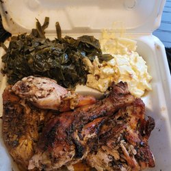 William Jamaican Jerk & Bbq - Jerk chicken with collard greens and potato salad