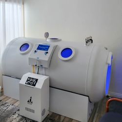 Hyperbaric Medical Center - ONE OF OUR CHAMBERS