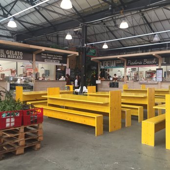 Mercato Metropolitano - One of the Seating areas - Farmers Market Near Me - London, XGL Mercato Metropolitano - One of the Seating areas - Farmers Market Near Me - London, XGL