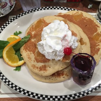 Black Bear Diner Fullerton - American Near Me - Fullerton, California