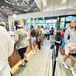 Earnest Ice Cream - The line inside