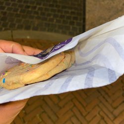 Insomnia Cookies