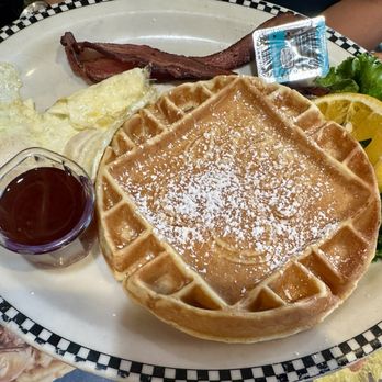 Black Bear Diner Vacaville - Bear's Choice Breakfast: 2 Eggs (over easy), Bacon & Sweet Cream Waffle - Diners Near Me - Vacaville, California Black Bear Diner Vacaville - Bear's Choice Breakfast: 2 Eggs (over easy), Bacon & Sweet Cream Waffle - Diners Near Me - Vacaville, California