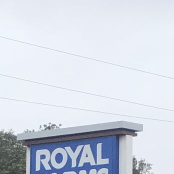 Royal Farms - Gas sign - Gas Stations Near Me - Plymouth, North Carolina Royal Farms - Gas sign - Gas Stations Near Me - Plymouth, North Carolina
