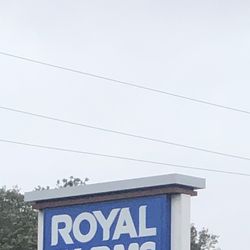 Royal Farms - Gas sign