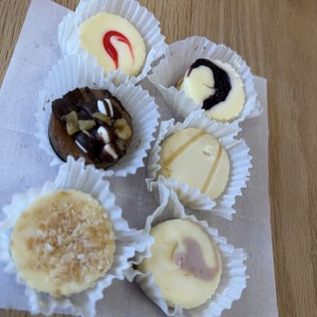 Blondie's Bakery Boutique - Assorted 6 pack of Cheesecake Bites - Desserts Near Me - Santa Rosa, California Blondie's Bakery Boutique - Assorted 6 pack of Cheesecake Bites - Desserts Near Me - Santa Rosa, California