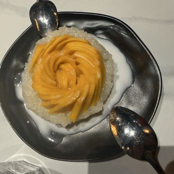 Noir Thai - Photo 9: Mango Sticky Rice - Thai Near Me - Montreal, Quebec