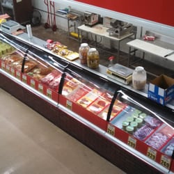 Lake Elsinore Market - Meat department