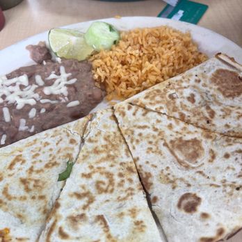 Taqueria Tres Amigos - Chorizo quesadilla - Mexican Near Me - Akron, Ohio Taqueria Tres Amigos - Chorizo quesadilla - Mexican Near Me - Akron, Ohio