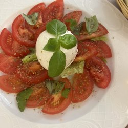 Al Vecio Pipa - Caprese salad!!