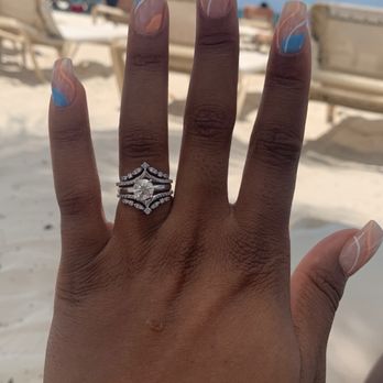 Magazine Nails - Nail Salons Near Me - New Orleans, Louisiana