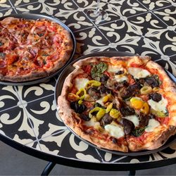 Terra Nebulo Vineyards - Carnie & Veggie pizzas