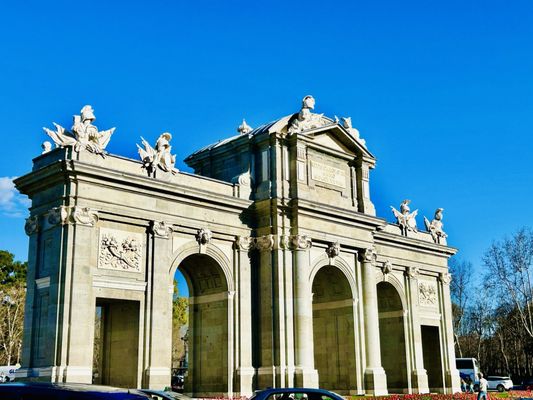 Puerta de Alcalá by null