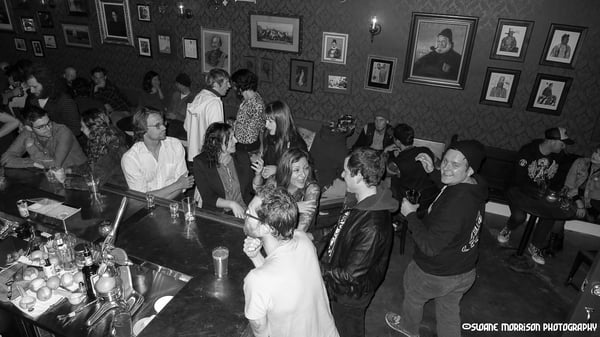 Wolfhound Bar by null