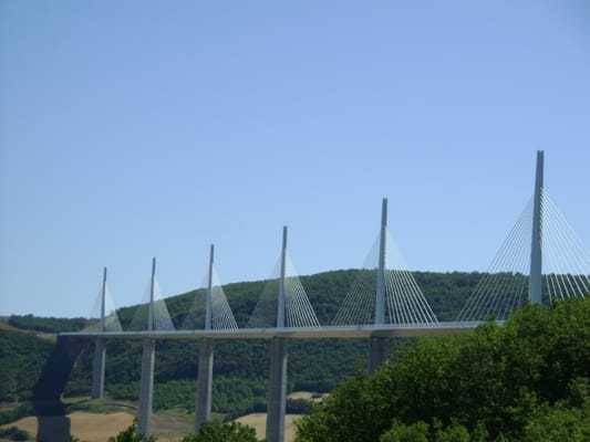 Viaduc de Millau by null