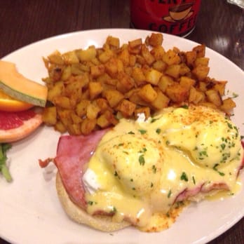 Red's On 4th - Breakfast & Brunch Near Me - Calgary, Alberta Red's On 4th - Breakfast & Brunch Near Me - Calgary, Alberta