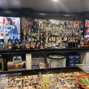 The Geyer Inn - Full bar, bar snacks - Dive Bars Near Me - Kirkwood, Missouri The Geyer Inn - Full bar, bar snacks - Dive Bars Near Me - Kirkwood, Missouri