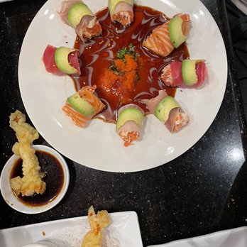 Ginza Sushi Japanese Restaurant - I think this was the FBI...? So pretty & even more delicious! Non-rice roll too! - Japanese Near Me - Fullerton, California