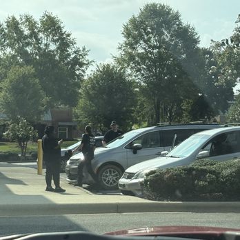 Taco Bell / KFC - employee's outside smoking while my mom is inside wanting to order .. - Fast Food Near Me - Denver, North Carolina Taco Bell / KFC - employee's outside smoking while my mom is inside wanting to order .. - Fast Food Near Me - Denver, North Carolina