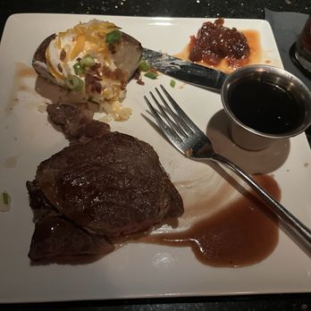 Brookwood Grill - Prime Rib Platter - American Near Me - Roswell, Georgia