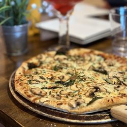 Barrel District - Spinach and mushroom happy hour pizza