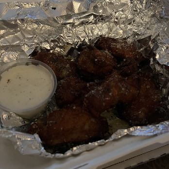 Valeo's Pizza - "Well done" garlic Parmesan chicken wings. Super crispy! Very tasty. - Pizza Near Me - Kenosha, Wisconsin