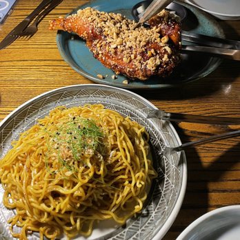 Lineage - Garlic Szechuan Noodles Korean Fried Chicken - Asian Fusion Near Me - Wailea, Hawaii Lineage - Garlic Szechuan Noodles Korean Fried Chicken - Asian Fusion Near Me - Wailea, Hawaii