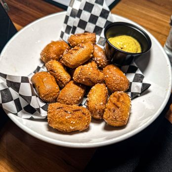O'Callahans Publick House - Pretzel bites - Irish Pub Near Me - Mocksville, North Carolina