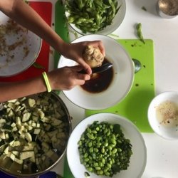 We use mindfulness practices through the exploration of our 5 senses in the kitchen, founding a lifelong love and appreciation of food.