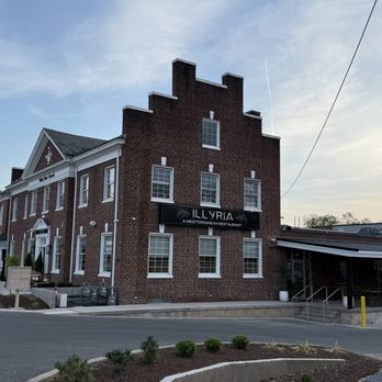 Illyria - Illyria restaurant on the corner with huge amount of seating indoor & outdoor - Venues & Event Spaces Near Me - Harrisonburg, Virginia Illyria - Illyria restaurant on the corner with huge amount of seating indoor & outdoor - Venues & Event Spaces Near Me - Harrisonburg, Virginia