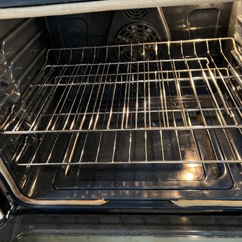 Coldren's Cleaning Crew - Freshly cleaned oven - Home Cleaning Near Me - Yucaipa, California