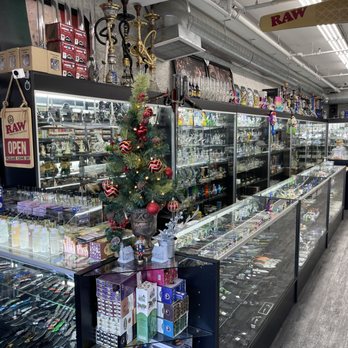 High stone Smoke Shop - High Stone smoke shop We will give the best price on Christmas and New Year       Merry Christmas and happy new year to everyone - Tobacco Shops Near Me - Van Nuys, California