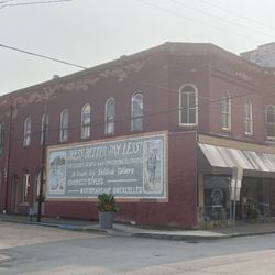 The Braxton Bistro - The building