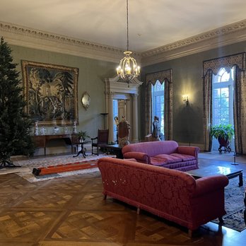 Filoli - Living room - Botanical Gardens Near Me - Woodside, California