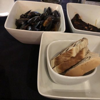 Ouros - Grilled bread and Mussels - Comfort Food Near Me - Jim Thorpe, Pennsylvania