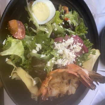 Mozambique - Mediterranean Salad wirh Peri-Peri Prawnsprawns - Steakhouses Near Me - Laguna Beach, California Mozambique - Mediterranean Salad wirh Peri-Peri Prawnsprawns - Steakhouses Near Me - Laguna Beach, California