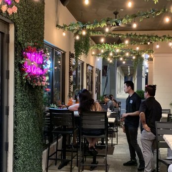 Pho Bar Vietnamese Kitchen - Outdoor seating - Vietnamese Near Me - Davie, Florida Pho Bar Vietnamese Kitchen - Outdoor seating - Vietnamese Near Me - Davie, Florida