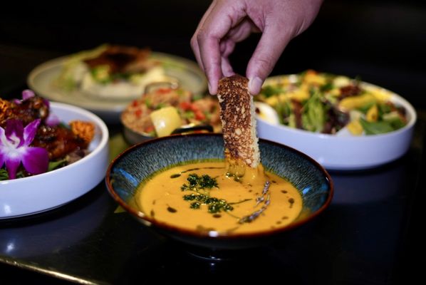 Savvy Bistro and Bar by null