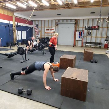 Crossfit DeRidder - Class in action. - Trainers Near Me - DeRidder, Louisiana Crossfit DeRidder - Class in action. - Trainers Near Me - DeRidder, Louisiana
