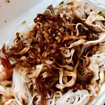 Phnom Penh - HIGHLY RECOMMEND: dry noodles - Cambodian Near Me - Vancouver, British Columbia